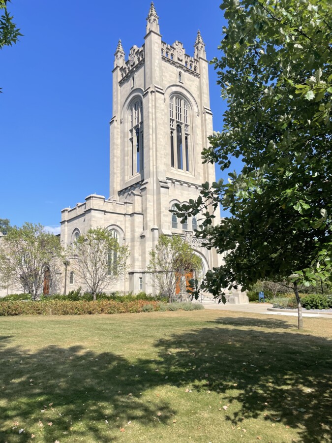 Students describe the faculty as accessible, supportive, and deeply invested in their success—31% of professors are Carleton College alumni themselves.